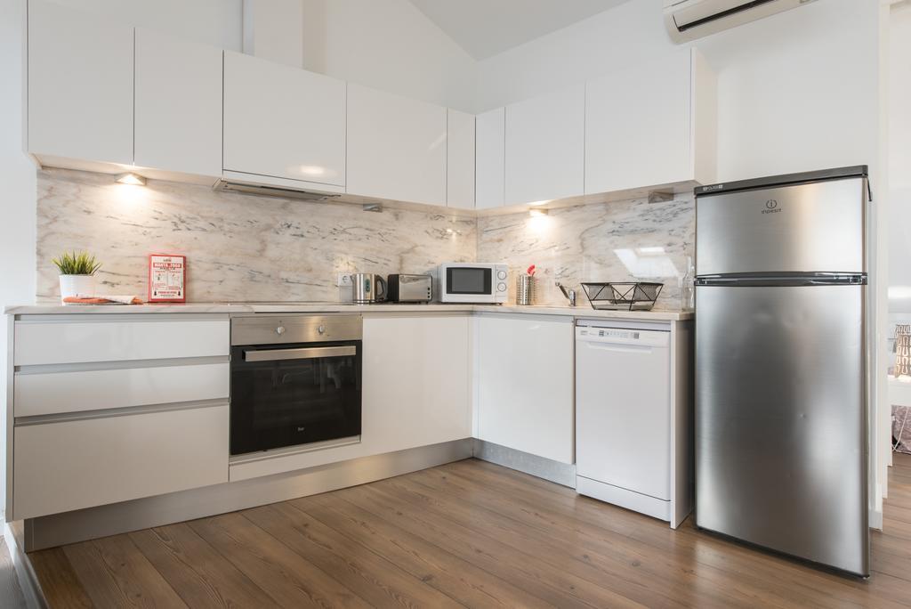 Charming Apartment Tram 28 Лиссабон Экстерьер фото